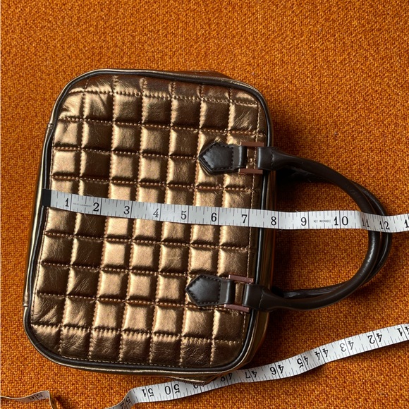 - For Your Ease Only Metallic Gold Make up Organizer Purse - Picture 2 of 16